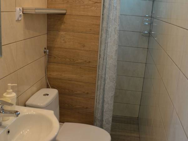 Domek drewniany - łazienka