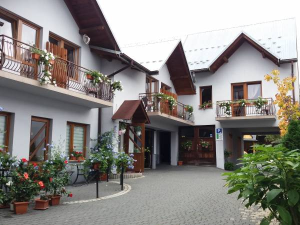 Kwatery Prywatne i Pokoje Do Wynajęcia u Lusii