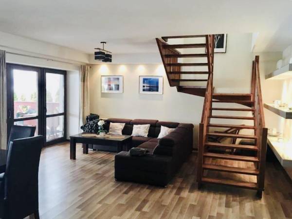 Salon z wejściem na piętro