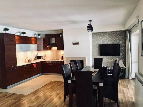 Salon z anksem kuchennym