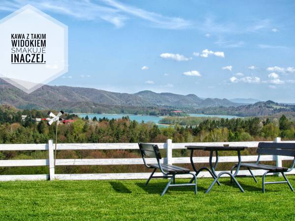 Ławki dostępne dla naszych gości. 