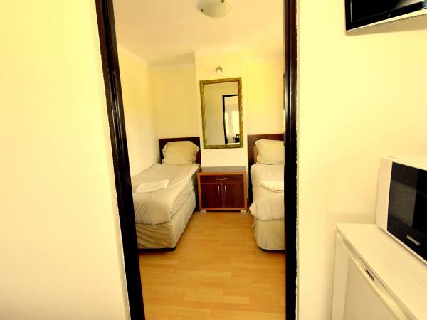 Holiday Łeba Pokoje i Apartamenty Gościnne