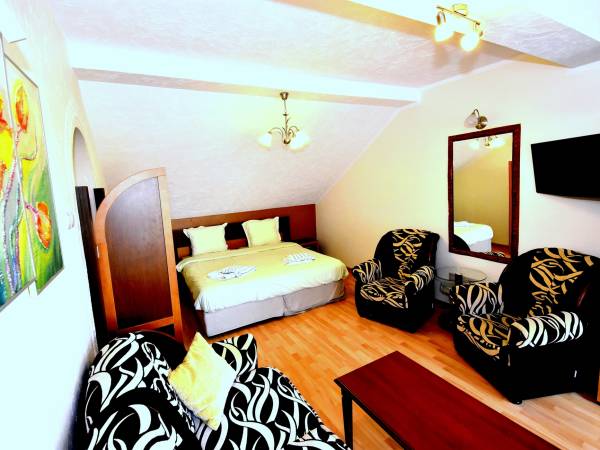 Holiday Łeba Pokoje i Apartamenty Gościnne