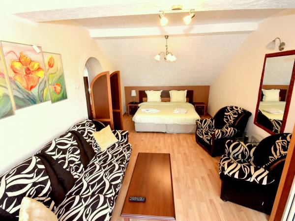 Holiday Łeba Pokoje i Apartamenty Gościnne