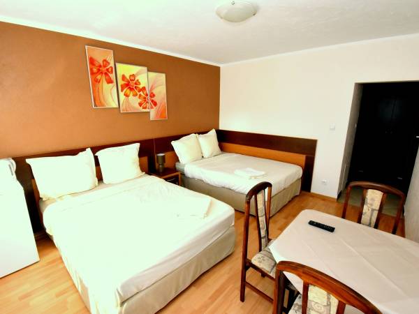 Holiday Łeba Pokoje i Apartamenty Gościnne