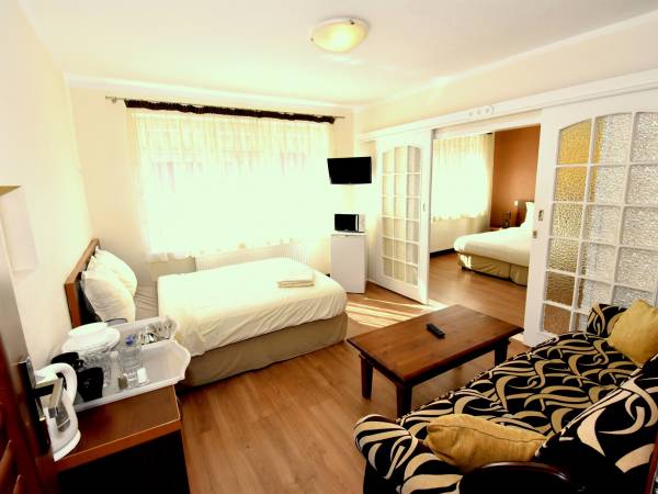 Holiday Łeba Pokoje i Apartamenty Gościnne