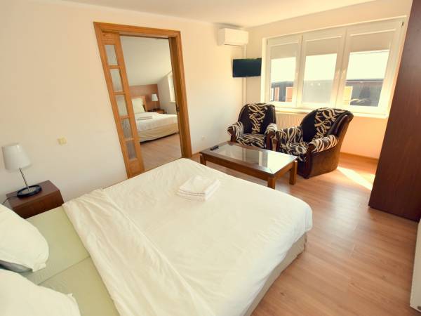 Holiday Łeba Pokoje i Apartamenty Gościnne