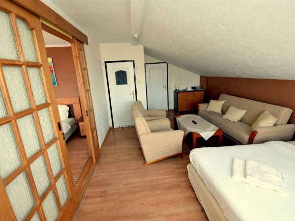 Holiday Łeba Pokoje i Apartamenty Gościnne