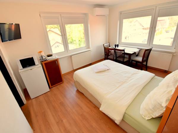 Holiday Łeba Pokoje i Apartamenty Gościnne