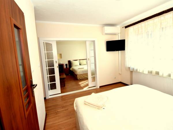 Holiday Łeba Pokoje i Apartamenty Gościnne