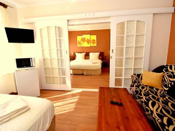 Holiday Łeba Pokoje i Apartamenty Gościnne