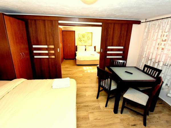 Holiday Łeba Pokoje i Apartamenty Gościnne