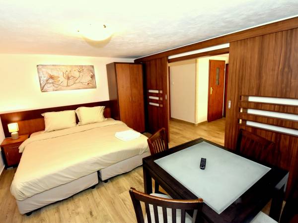 Holiday Łeba Pokoje i Apartamenty Gościnne