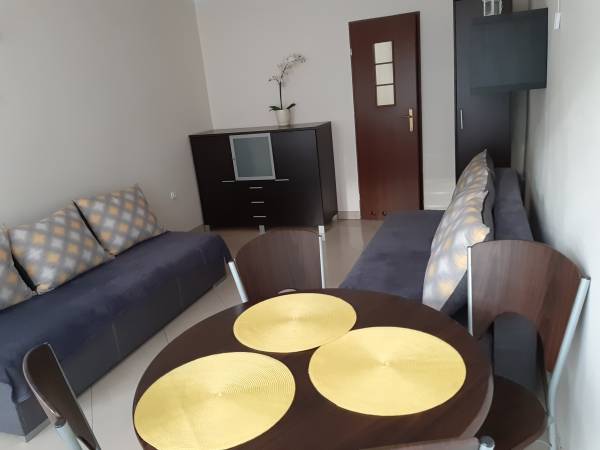 Domek nr 6 w dolnej części budynku.