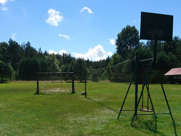 Boisko do gry w piłkę nożną oraz w siatkówkę