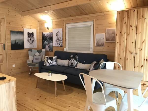 salon - domek drewniany