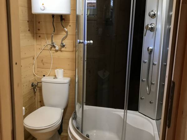 łazienka - domek drewniany