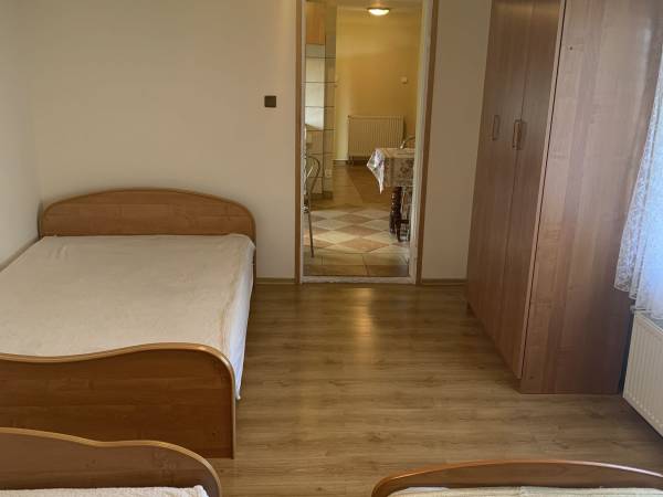 Sypialnia 5 osobowa w domku letniskowym