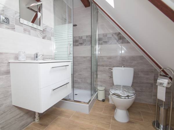 łazienka w mieszkaniu góra