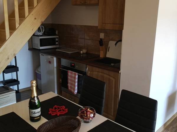 większy 8 osobowy domek