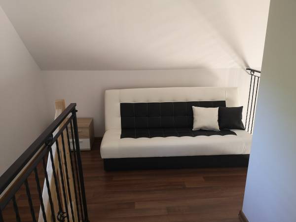 antresola większy 8 osobowy domek