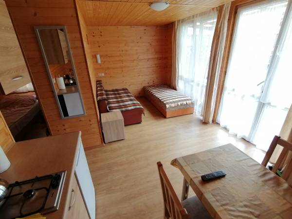 Pokoje I Domki 