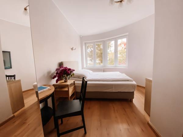 POKOJ DWUOSOBOWY NA PARTERZE (nr 6)