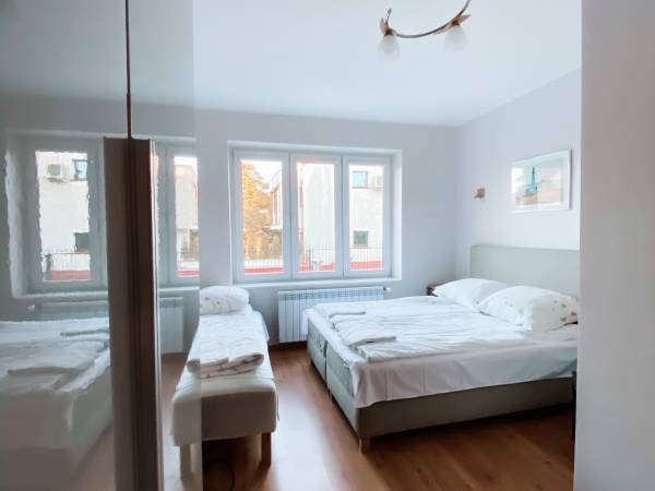 POKOJ TRZYOSOBOWY NA PARTERZE (nr 3)