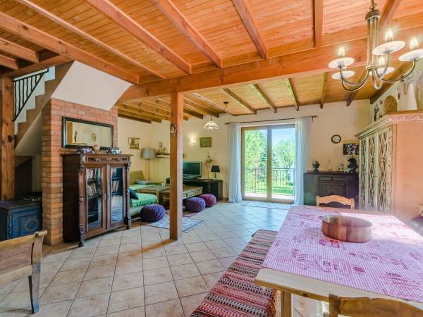 Dom w Zieleni Nad Jeziorem