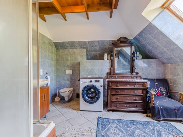 Dom w Zieleni Nad Jeziorem