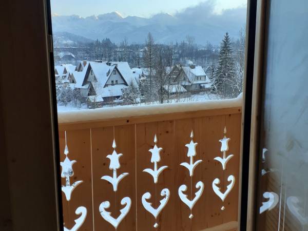 Balkon z wejściem z pokoju nr 2.