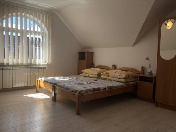 Dom nad jeziorem-sypialnia