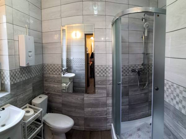 Domek 1-9os - łazienka