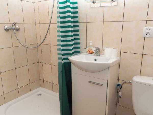 Łazienka pokoju 2-,3-osobowego