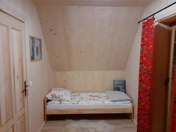 Pokój nr 2. Możliwość spania dla trzech osób.