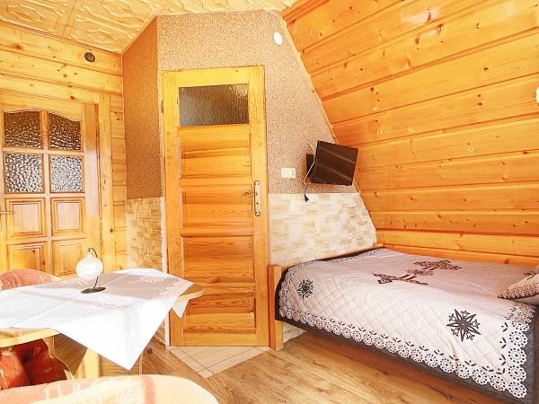 Pokój nr 6 z balkonem i widokiem na Tatry