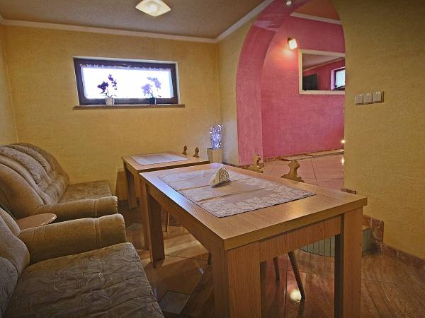 Jadalnia obok kuchni