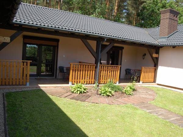 Tarasy od lewej Domek Zima i Domek Wiosnaa