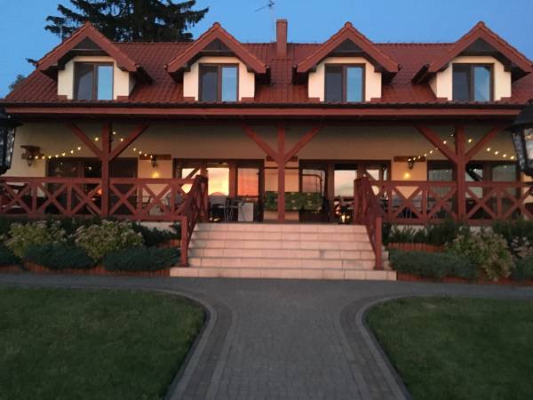 Wejście na taras i do domu od strony jeziora