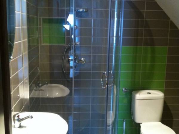 Łazienka - pokój 3 os. - Podlaski Domek