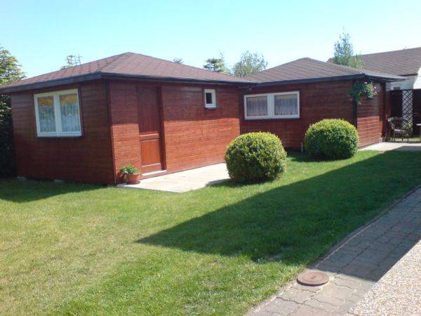 DOMKI LETNISKOWE 4x5m z TV, Łazienką z kabiną z hydromasażem, Lodówka.