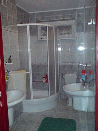 Łazienka - dla trzech Pokoi 2-u os.