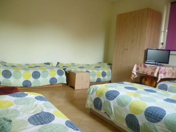 pokój 5-osobowy z łazienką