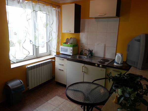 pokój nr 1
aneks kuchenny