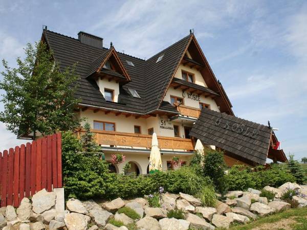 Budynek główny widok od ulicy