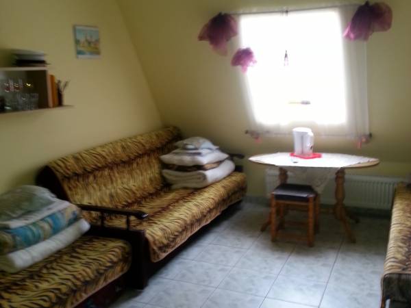 Pokój nr. 11 na drugim piętrze - przytulny, trzy- czteroosobowy.