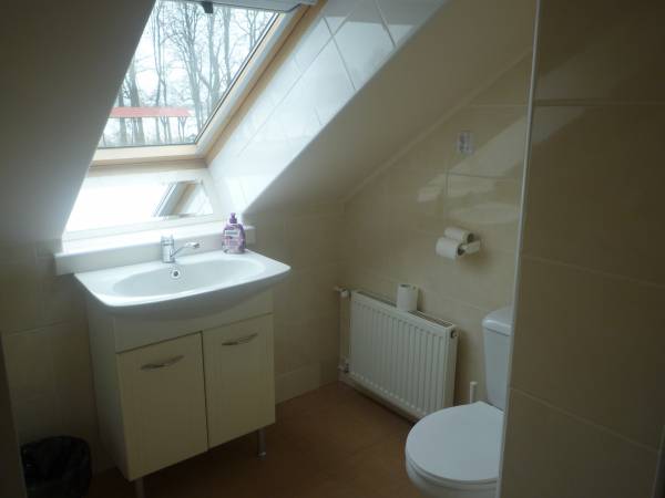 Kamienny Dworek Pokoje Gościnne i Pracownicze