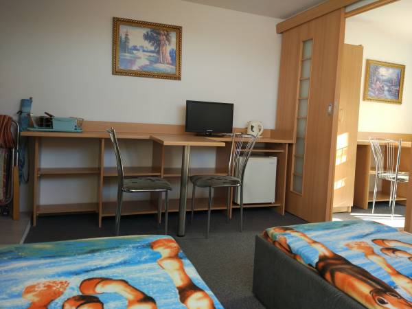 13. Pokój 4-os. typu studio z balkonem