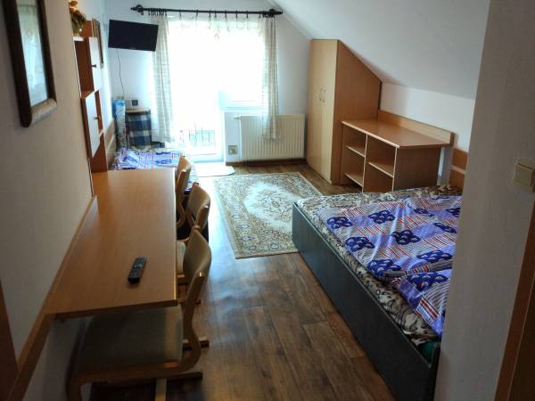 17. Pokój 3-os. z balkonem