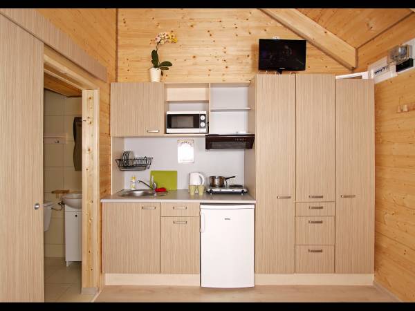Domek z 2 pokojami - aneks kuchenny